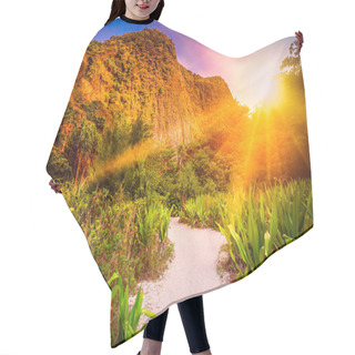 Personality  Travel Landscape Hair Cutting Cape