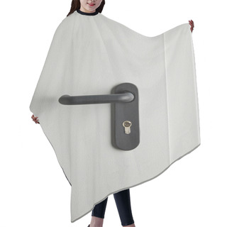 Personality  Clean Grey Metal Door With Black Handle After Disinfection Hair Cutting Cape