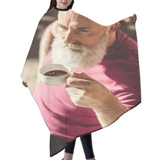 Personality  Man Holding Coffee Cup Hair Cutting Cape