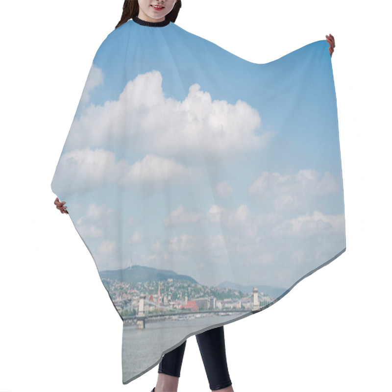 Personality  Budapest hair cutting cape