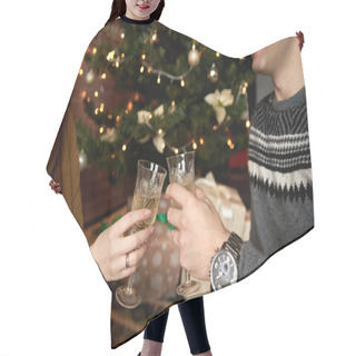 Personality  Young People With Glasses Of Champagne,saying Cheers On New Years Eve Near Christmas Tree. Romantic Celebration Date Of Young Man And Woman. Close-up Picture Of Hands Holding Glasses Of White Wine. Hair Cutting Cape