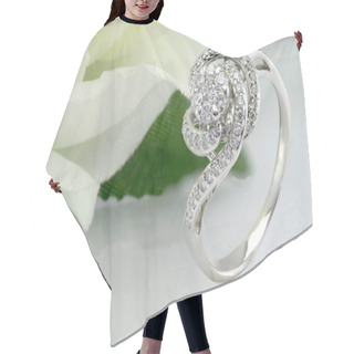 Personality  Diamond Ring On Flower Background Hair Cutting Cape