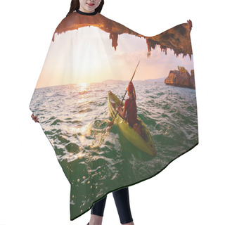 Personality  Woman On The Kayak Hair Cutting Cape
