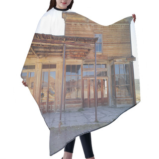 Personality  Weathered Old Building Hair Cutting Cape