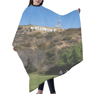 Personality  Los Angeles, CA USA - Jan 20, 2021: Lake Hollywood Park With Views Of The Hollywood Sign Hair Cutting Cape