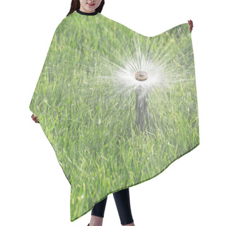 Personality  Automatic Sprinkler Hair Cutting Cape