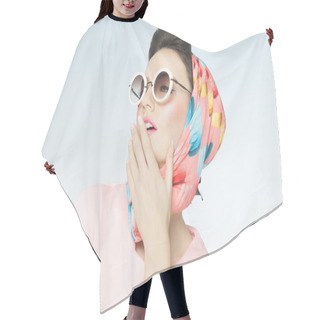 Personality  Sixties Fashion Hair Cutting Cape