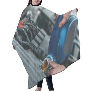 Personality  Automechanic Changing Motor Oil Hair Cutting Cape