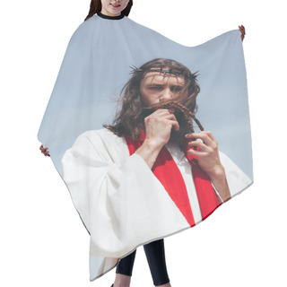 Personality  Jesus In Robe, Red Sash And Crown Of Thorns Kissing Rosary Against Blue Sky Hair Cutting Cape