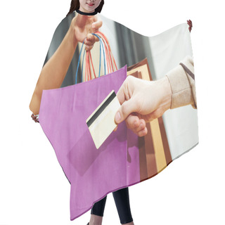 Personality  Passing Credit Card Hair Cutting Cape