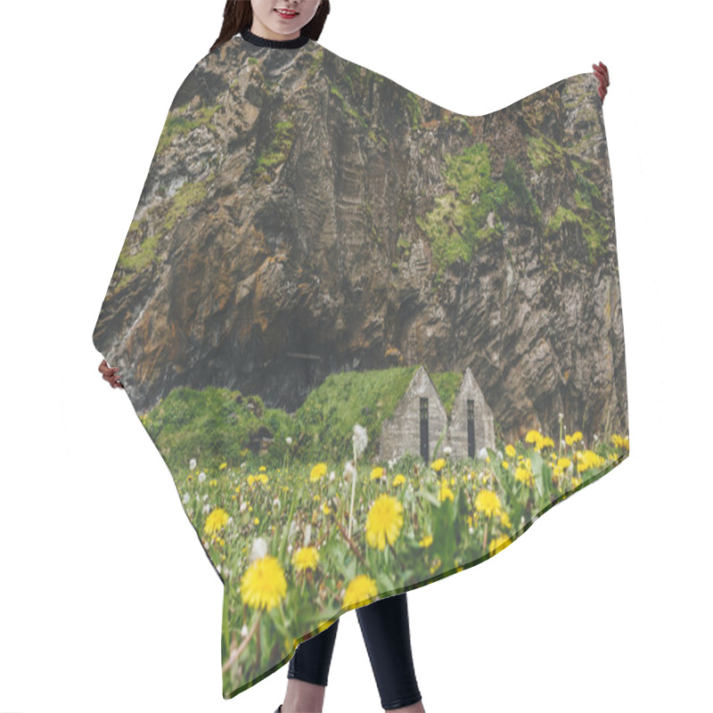 Personality  camomiles hair cutting cape