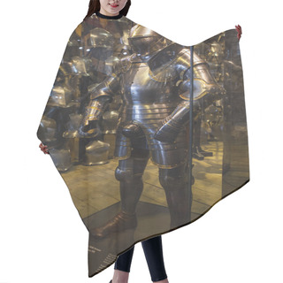 Personality  King Henry VIIIs Suit Of Armour At The Tower Of London Hair Cutting Cape