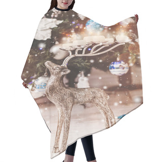 Personality  Christmas Deer And Christmas Tree Background With Decorations, Snow, Blurred, Sparking, Glowing. Happy New Year And Xmas Theme. Hair Cutting Cape