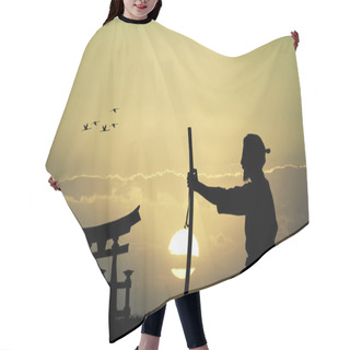 Personality  Japanese Man Hair Cutting Cape
