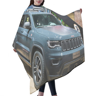 Personality  2018Jeep Grand Cherokee 4x4 Car Hair Cutting Cape