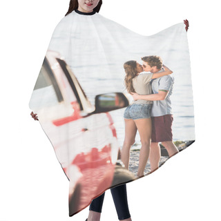 Personality  Young Couple Kissing On Beach  Hair Cutting Cape