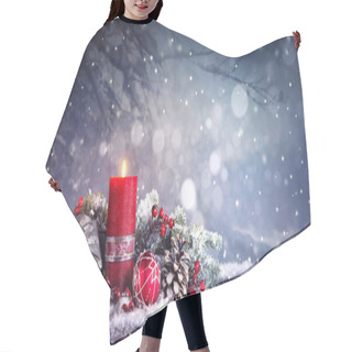 Personality  Advent Decoration With One Burning Candle Hair Cutting Cape