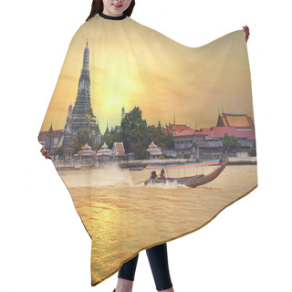 Personality  Wat Arun In Sunset Hair Cutting Cape