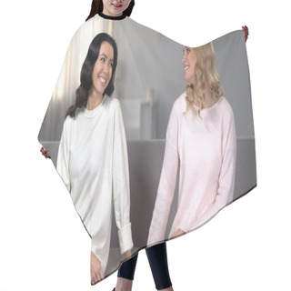 Personality  Beautiful Female Friends Holding Hands And Smiling, Reconciling After Quarrel Hair Cutting Cape