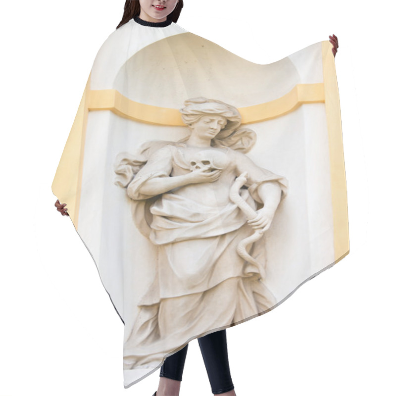 Personality  Baroque Sculpture. Hair Cutting Cape