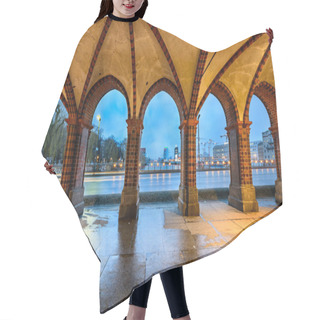 Personality  Berlin Skyline Through Arches Hair Cutting Cape
