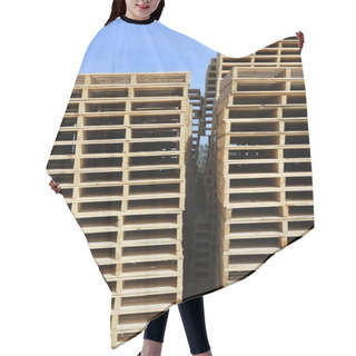 Personality  Wooden Pallets Stacked Outdoor Blue Sky Hair Cutting Cape