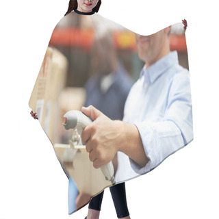 Personality  Worker Scanning Package In Warehouse Hair Cutting Cape