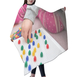 Personality  Toddler Plays With Colorful Pins Hair Cutting Cape