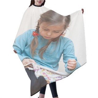 Personality  Little Girl Embroidering Hair Cutting Cape