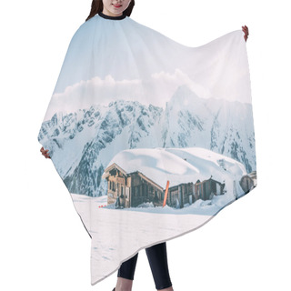 Personality  Wooden Cabin Hair Cutting Cape