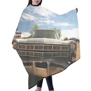 Personality  Classic Vintage American Car In Desert Hair Cutting Cape