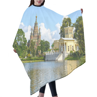 Personality  PETERHOF, RUSSIA - JULY 24, 2015: A View Of A Cathedral Of Saints Pyotr And Pavel And Tsaritsyn The Pavilion On The Bank Of Holguin Of A Pon Hair Cutting Cape