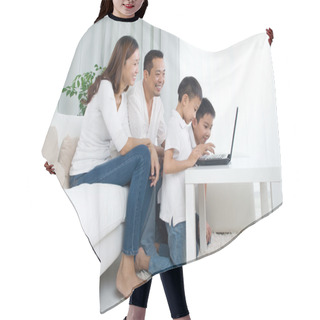 Personality  Asian Family Hair Cutting Cape
