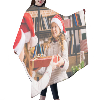 Personality  Kids Giving Christmas Present To Mother Hair Cutting Cape