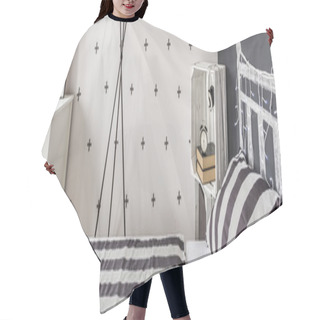 Personality  Black And White Wallpaper Hair Cutting Cape