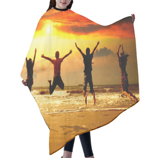 Personality  Young In The Beach Silhouette Hair Cutting Cape