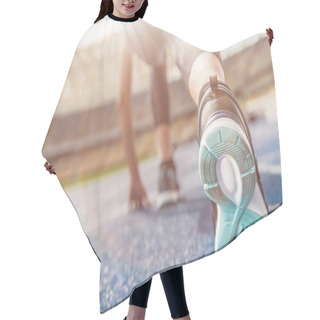 Personality  Sportswoman On Starting Line  Hair Cutting Cape