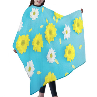 Personality  Beautiful Yellow And White Flowers Hair Cutting Cape