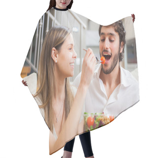 Personality  Couple Eating A Salad Hair Cutting Cape
