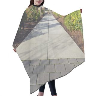 Personality  Commercial Outdoor Sidewalk Landscaping Hair Cutting Cape