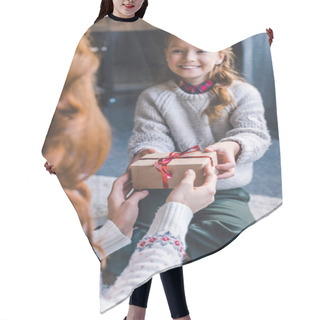 Personality  Girl Presenting Gift To Mother Hair Cutting Cape