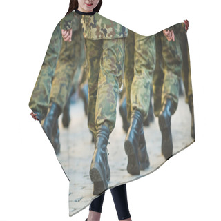 Personality  Soldiers March In Formation Hair Cutting Cape