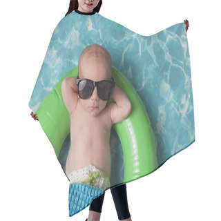Personality  Newborn Baby Boy Floating On An Inflatable Swim Ring Hair Cutting Cape