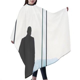 Personality  Silhouette Of Man Skilled CEO Hair Cutting Cape