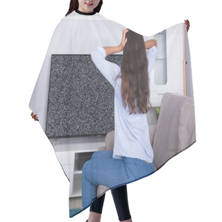 Personality  Woman With Glitch TV Screen Hair Cutting Cape