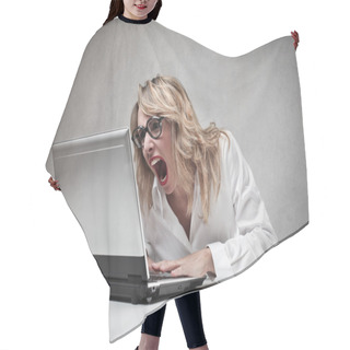 Personality  Business Woman Screaming Against Her Laptop Hair Cutting Cape