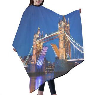 Personality  Tower Bridge In London, The UK At Night Hair Cutting Cape