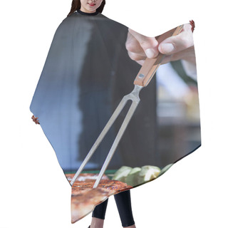 Personality  Hand Pricking Steak With Barbecue Fork Hair Cutting Cape