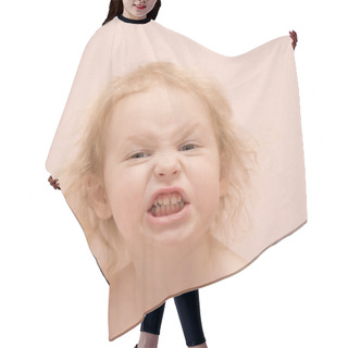 Personality  Baby Girl With Blue Eyes Grimace Hair Cutting Cape