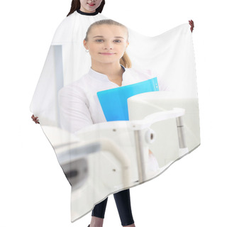 Personality  Ophthalmologist. Hair Cutting Cape